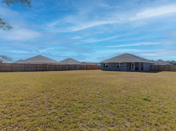 8628 Tarsus Dr, Milton, FL 32583