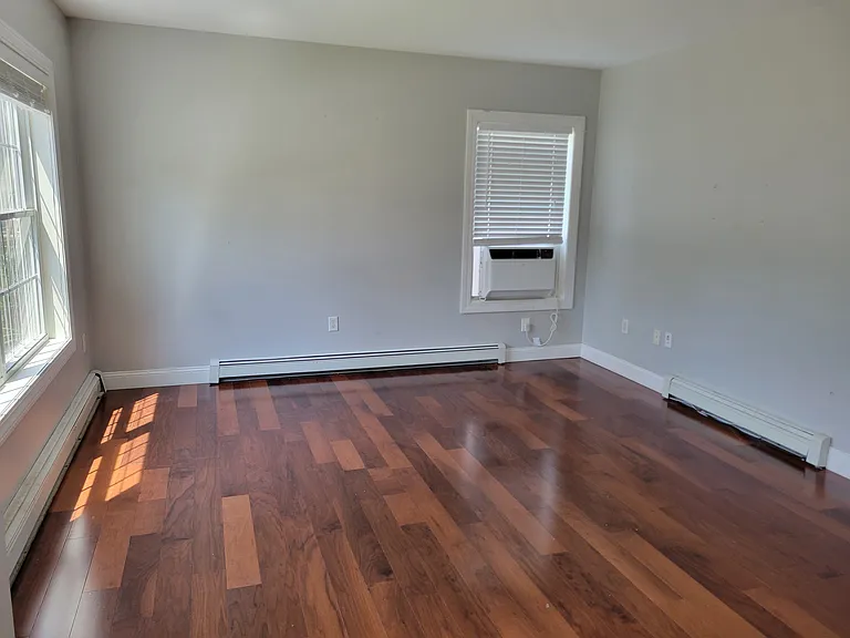 67 Garrison Ave — Photo 3