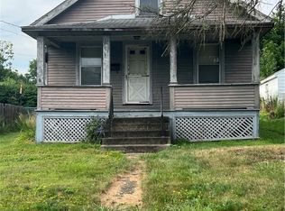 31 John St, Struthers, OH 44471