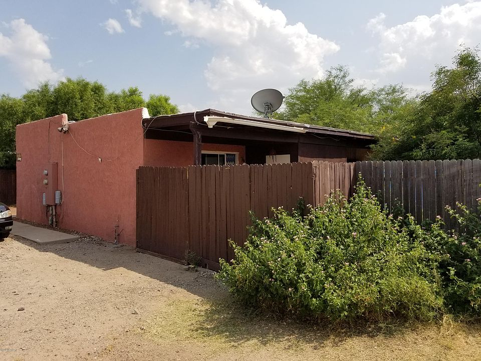 2nd image of 3318 E Presidio Rd #3320