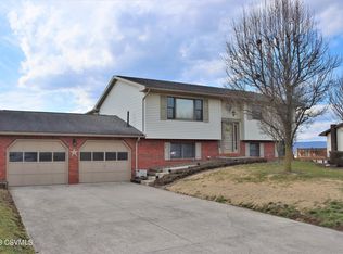 22 Cardinal Dr, Milton, PA 17847
