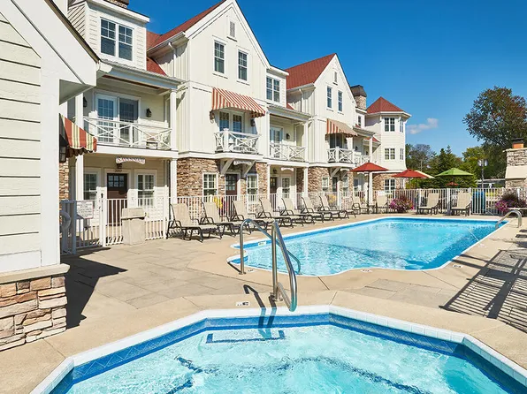 2057 Lake St #6H, Holland, MI 49424