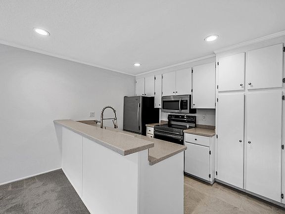 5th image of 6145 Shelter Creek Ln