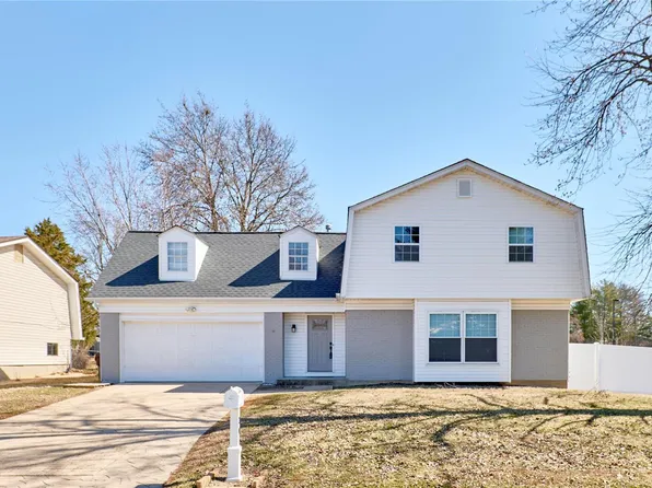 39 Ann Dr, Saint Peters, MO 63376