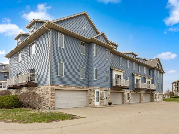 455 Glenmoor Pl, North Liberty, IA 52317