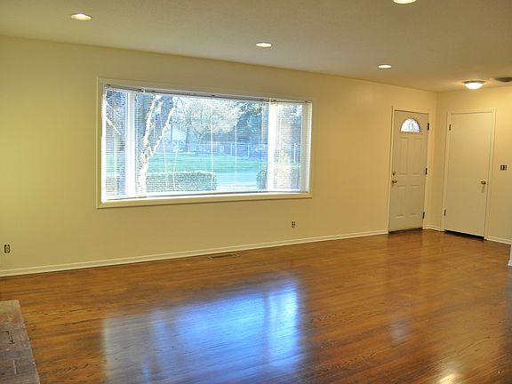 living room bay window