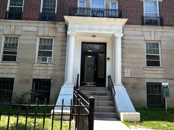 926 Asylum Ave #1