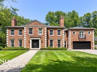 166 Touraine Rd, Grosse Pointe Farms, MI 48236