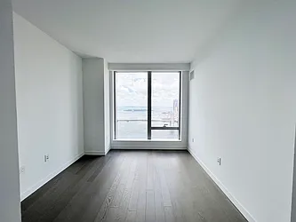 Rented by New Group Realty, Inc.