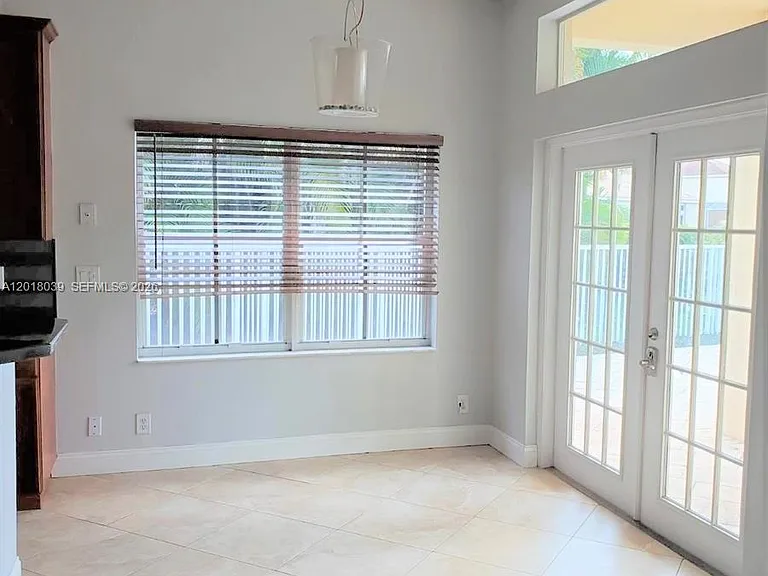 777 Tanglewood Cir — Photo 7