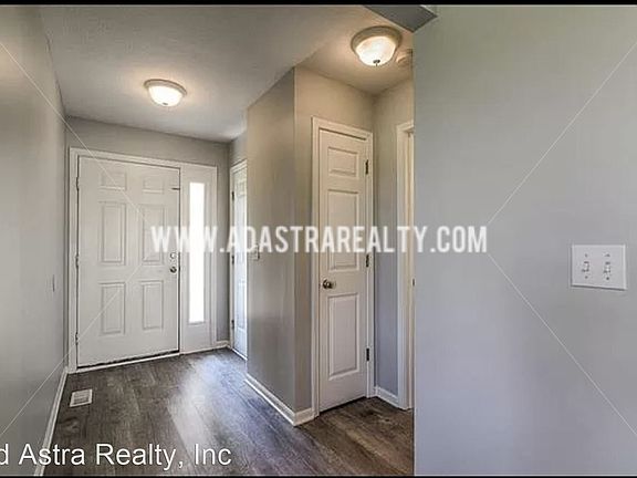 2nd image of 906 N Elm St