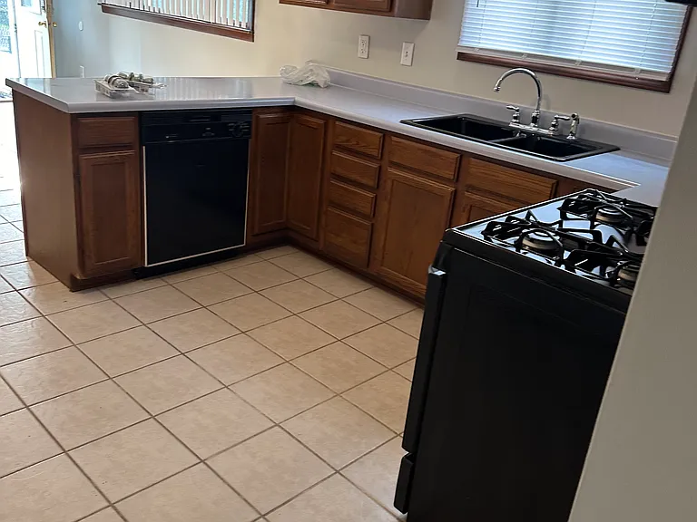 24030 W Zauratsky Rd — Photo 8