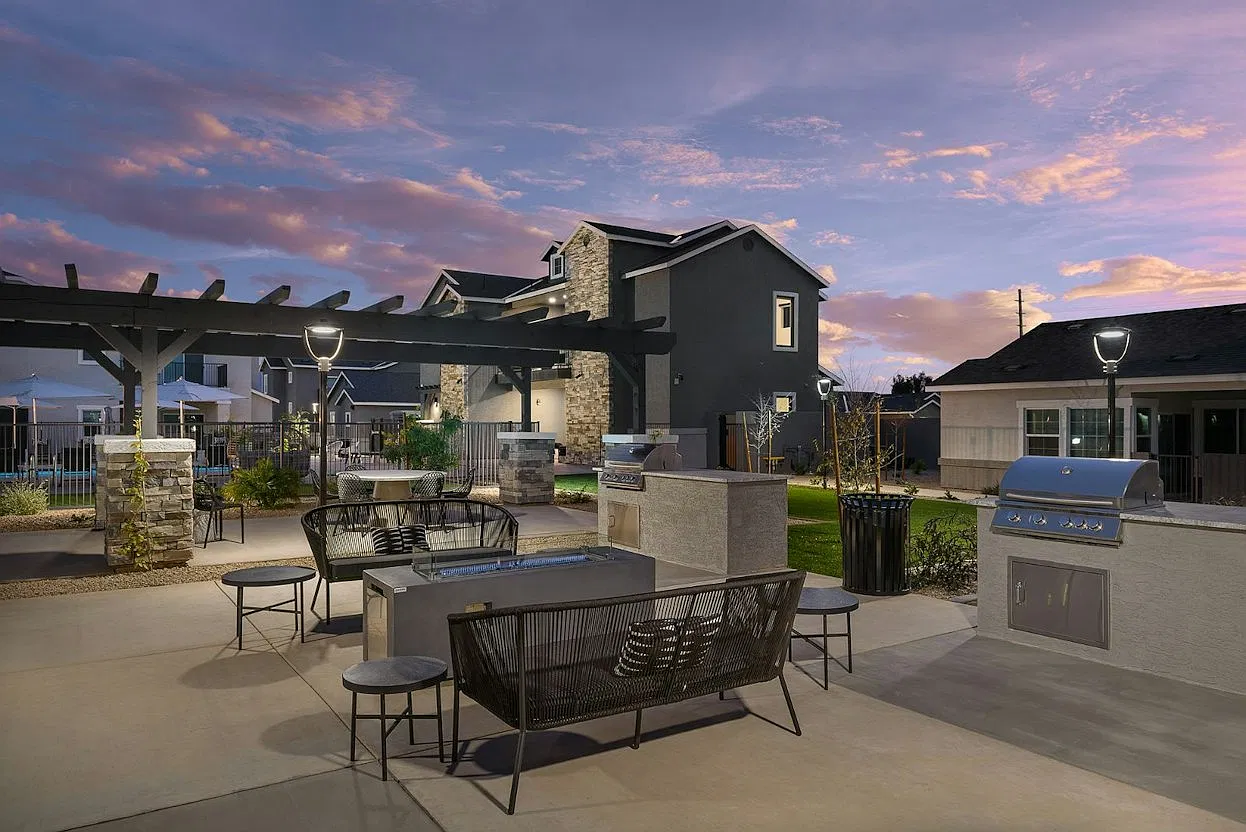 S 90th Ln, Tolleson — Photo 2