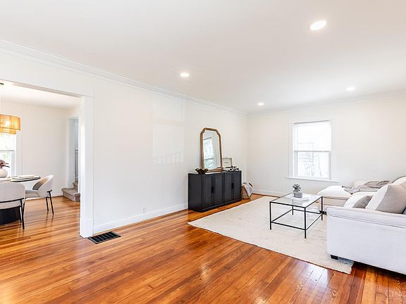 4th image of 1708 De Armand Ave