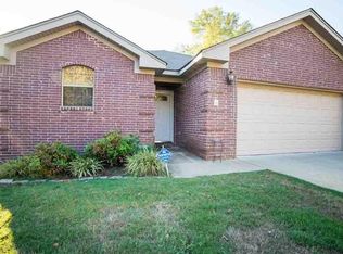 6 Redleaf Cir, Little Rock, AR 72210