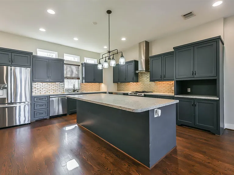 2422 Hadley St — Photo 19