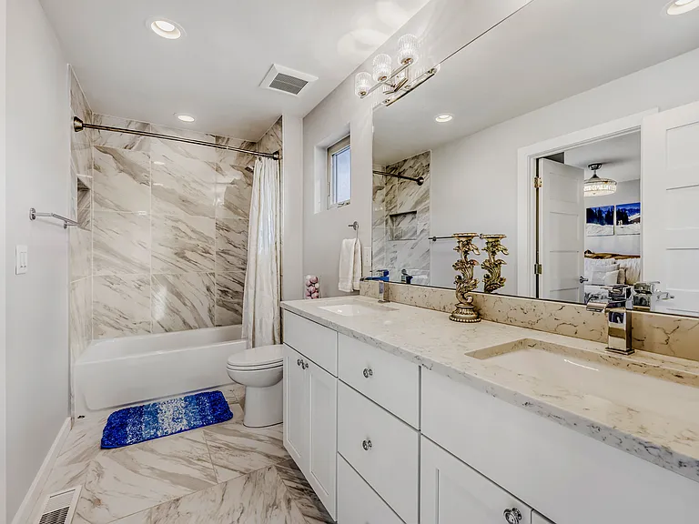 4500 Utica St — Photo 18