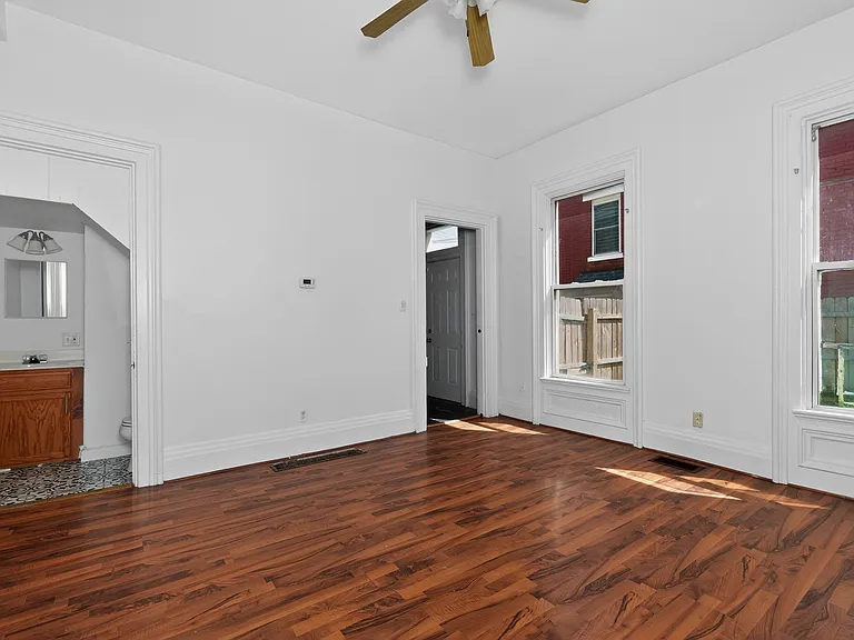 1225 Scott St — Photo 4