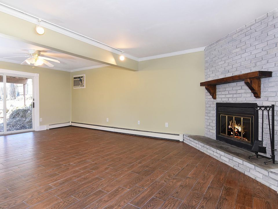 1st image of 14 Myrtle St