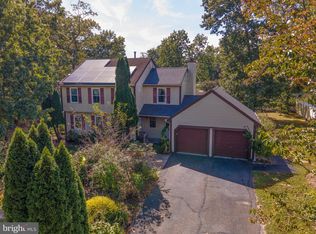 422 Debbie Ln, Millville, NJ 08332