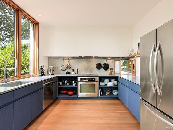 2nd image of 2654 Fernwood Rd