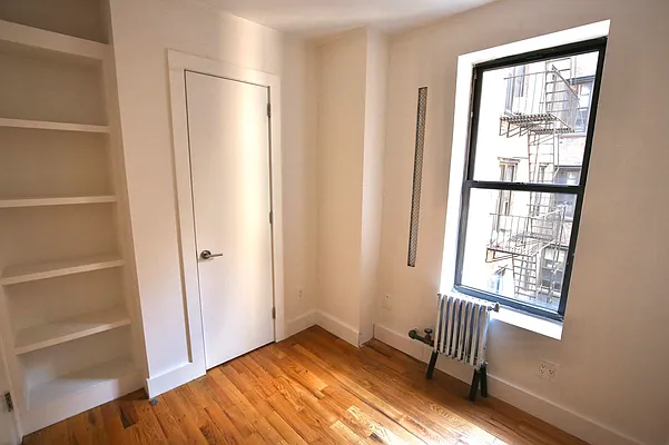 Rented by Vertical Real Estate LLC | media 4