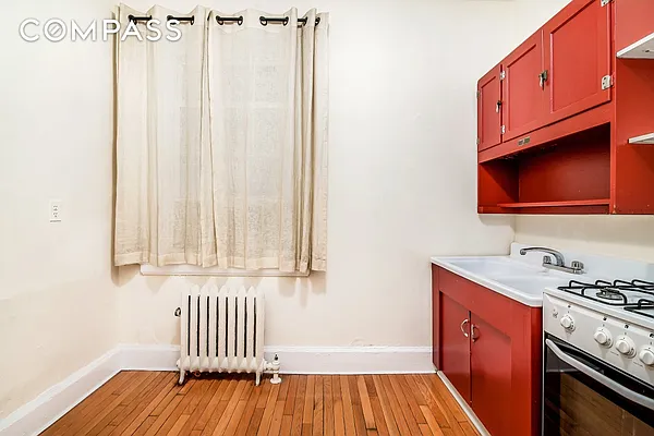 Sold by Compass | media 18