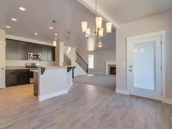 796 W Sunrise Way, Lehi, UT 84043