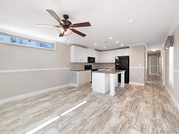 3rd image of 27 Frederick Ave