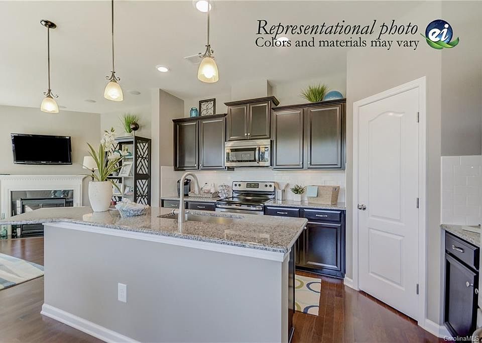 1st image of 8147 English Clover Dr Unit 194