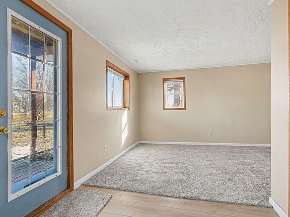 5th image of 9558 Belding Rd NE