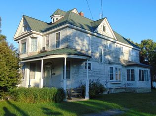 204 E 2nd St, Sandwich, IL 60548