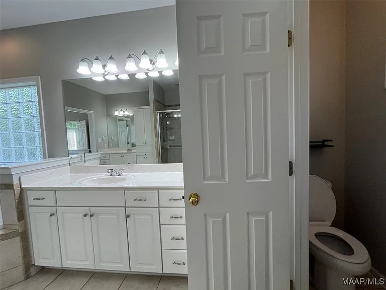704 Emerald Dr — Photo 20