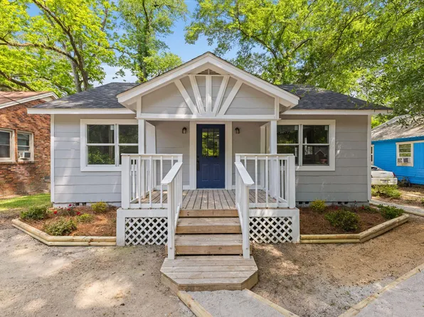 2327 N 3rd Ave, Laurel, MS 39440