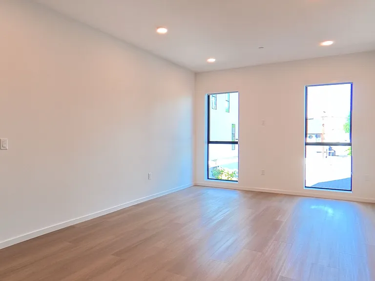 5119 Colfax Ave #201 — Photo 15
