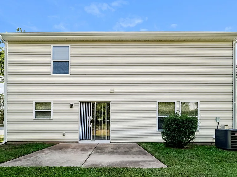 3804 Larkhaven Village Dr — Photo 17