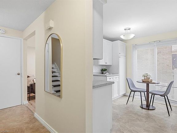 4th image of 415 Morgan Ave #5