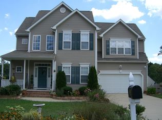 210 Jamestown Oaks Dr, Jamestown, NC 27282