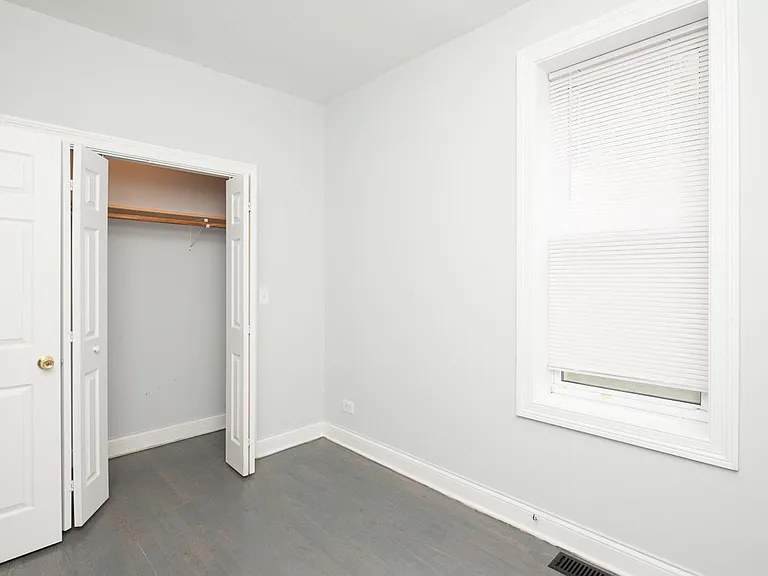 1858 W Cullerton St #1F — Photo 17