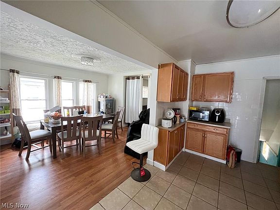 4th image of 408 Lafayette Ave