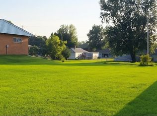 418 7th Ave SE, Oelwein, IA 50662