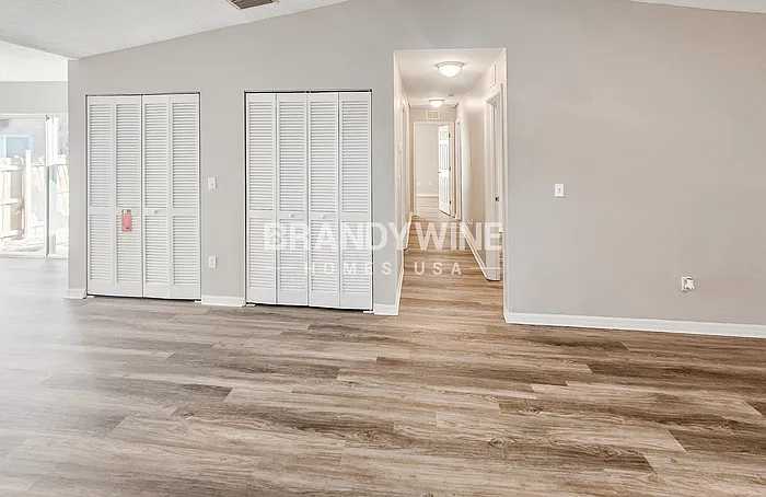 1013 E Eskimo Ave — Photo 5