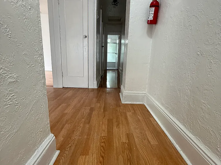 255 W Englewood Ave #2 — Photo 19