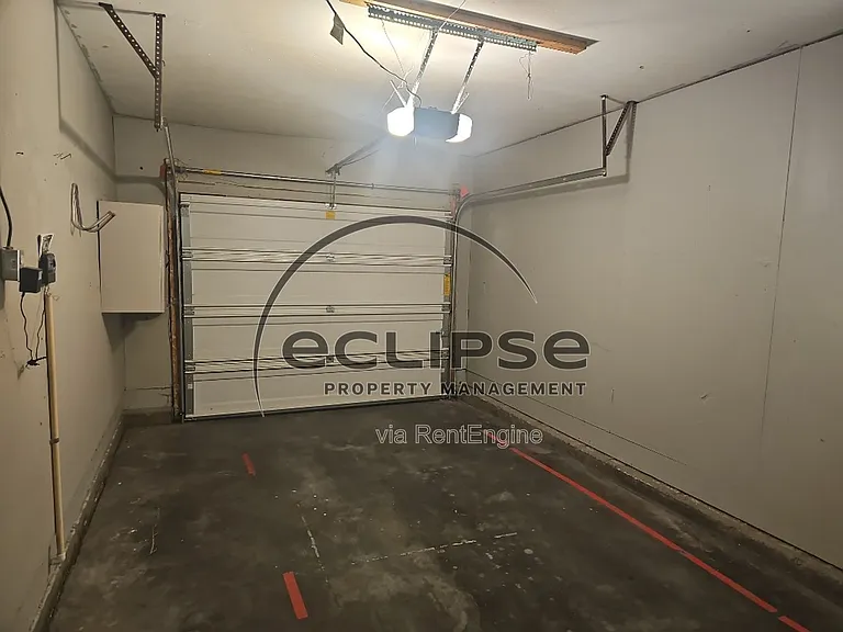 717 Lee Dr — Photo 23