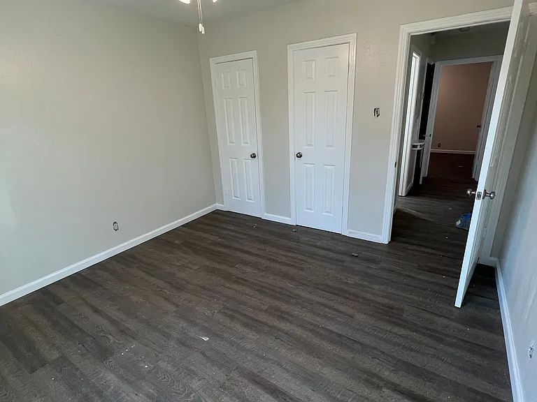 1015 Cameron Ave #1 — Photo 6