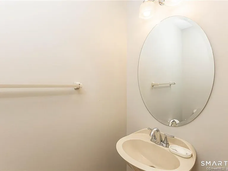 11 Squantz View Dr — Photo 1