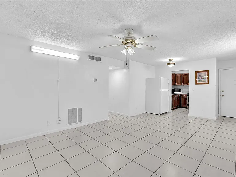 620 NW 13th St #160 — Photo 10