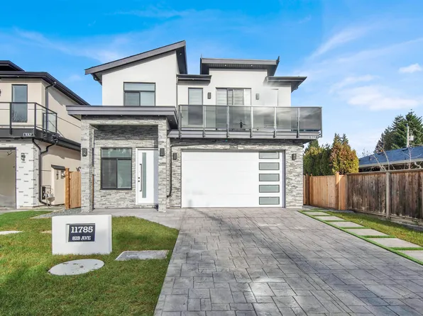 11785 82b Ave, Delta, BC V4C 2E8