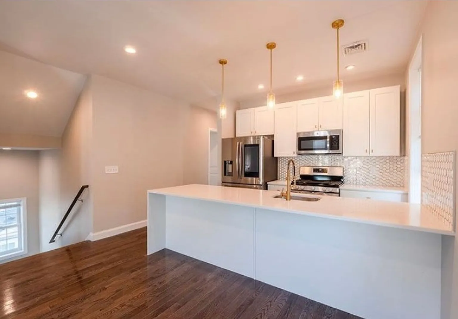118 Radcliffe — Photo 1