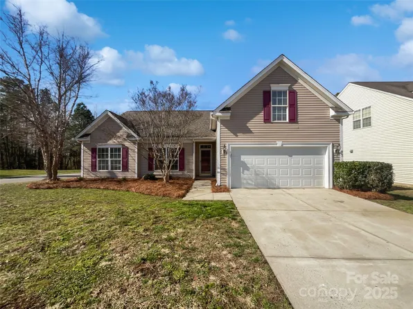 7214 Hathaway Ct, Harrisburg, NC 28075